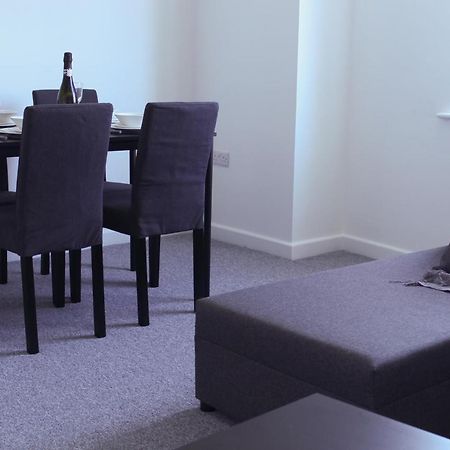 Stylish 1Br Apartment In The Heart Of Heywood Exterior foto