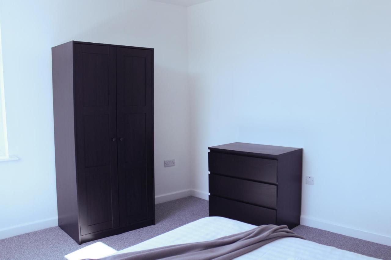 Stylish 1Br Apartment In The Heart Of Heywood Exterior foto